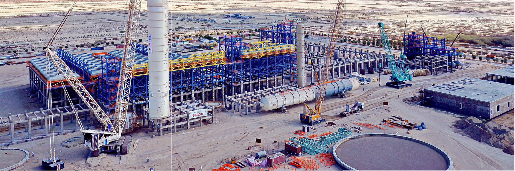 عملیات نصب تاورهای پتروشیمی بدرشرق